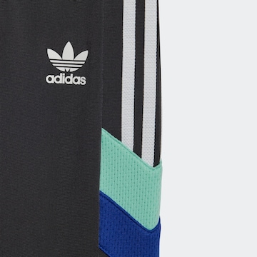 ADIDAS ORIGINALS Juoksupuku 'Rekive' värissä musta