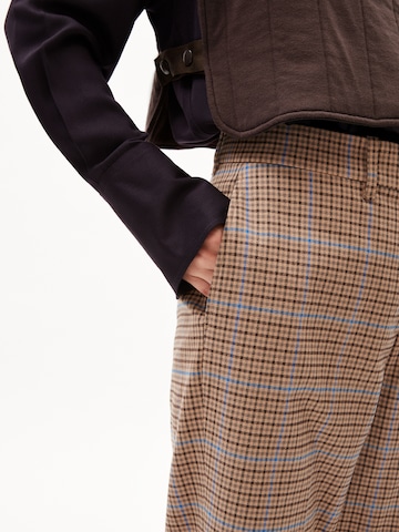 Regular Pantalon à plis 'WARMAAR' ARMEDANGELS en marron