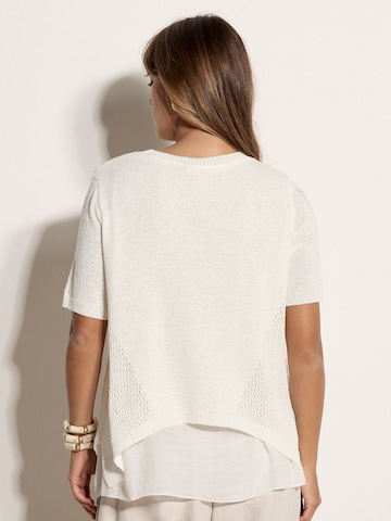 Apricot Top ' ' in Wit