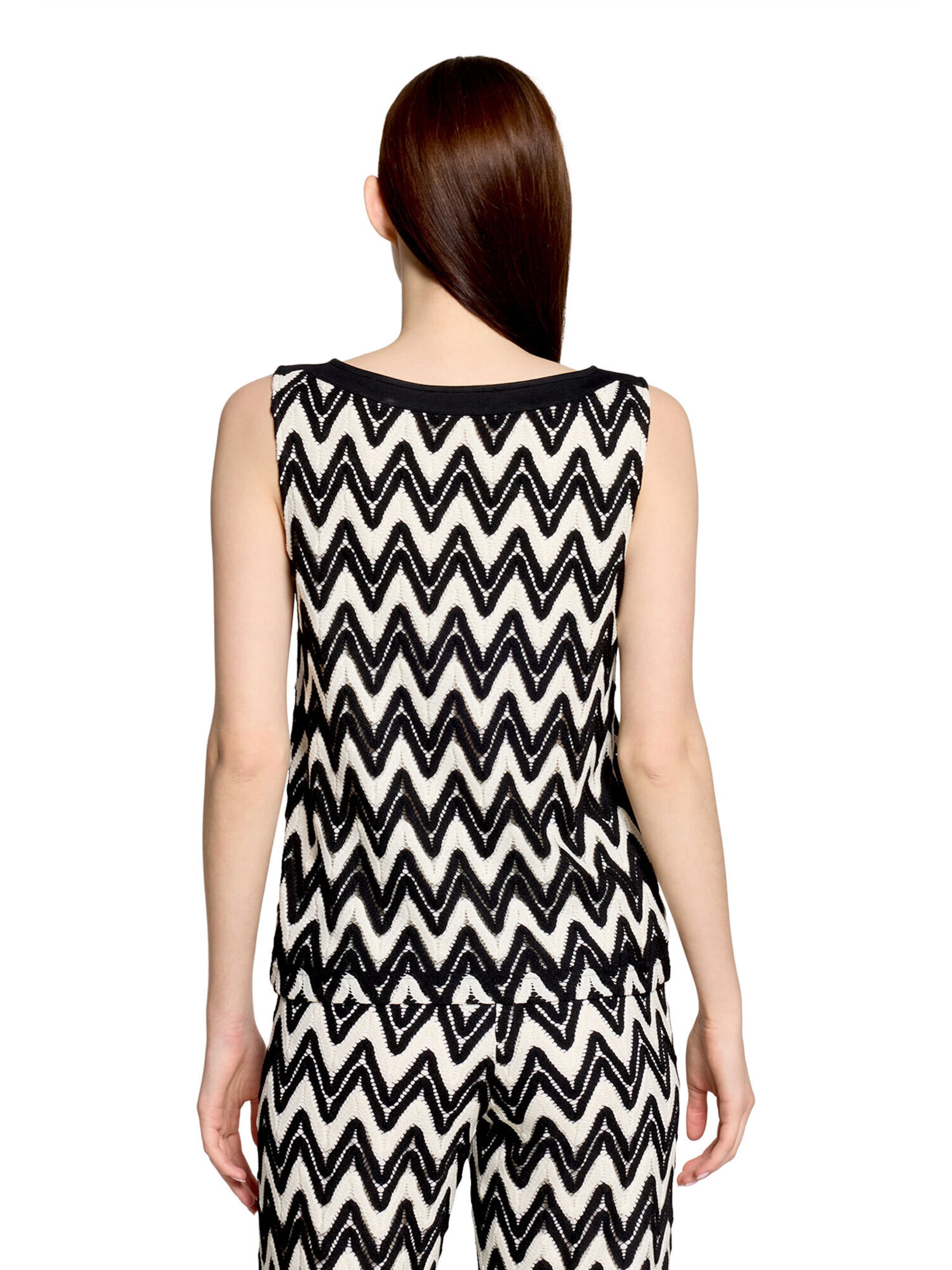 Maglietta di Betty & Co in nero