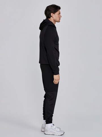 SikSilk Pullover in Schwarz
