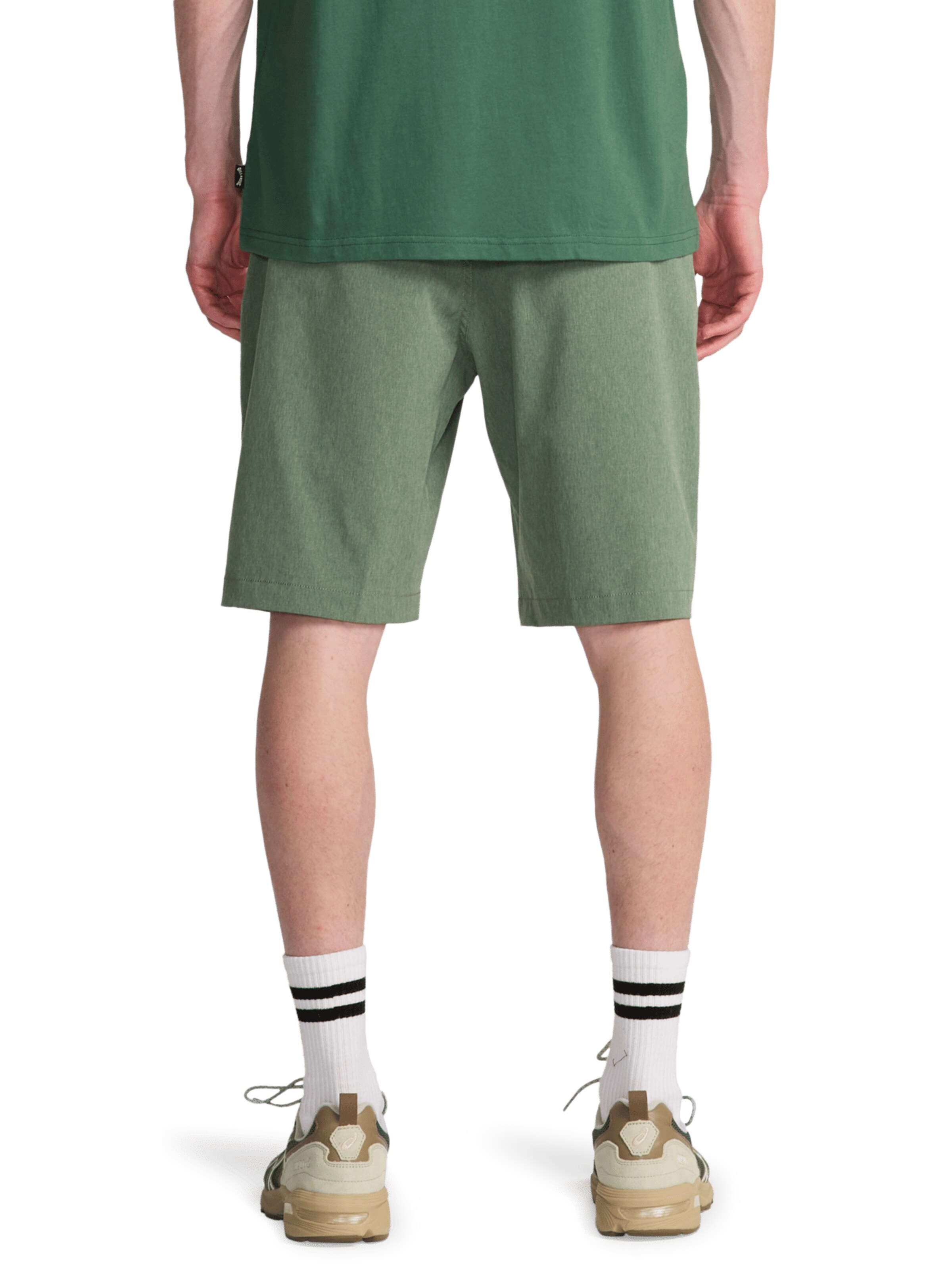 BILLABONG Regular Shorts in Grün