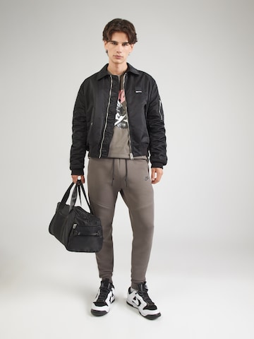 Nike Sportswear Shirt in Grijs