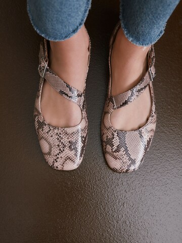 Next Ballet Flats in Beige