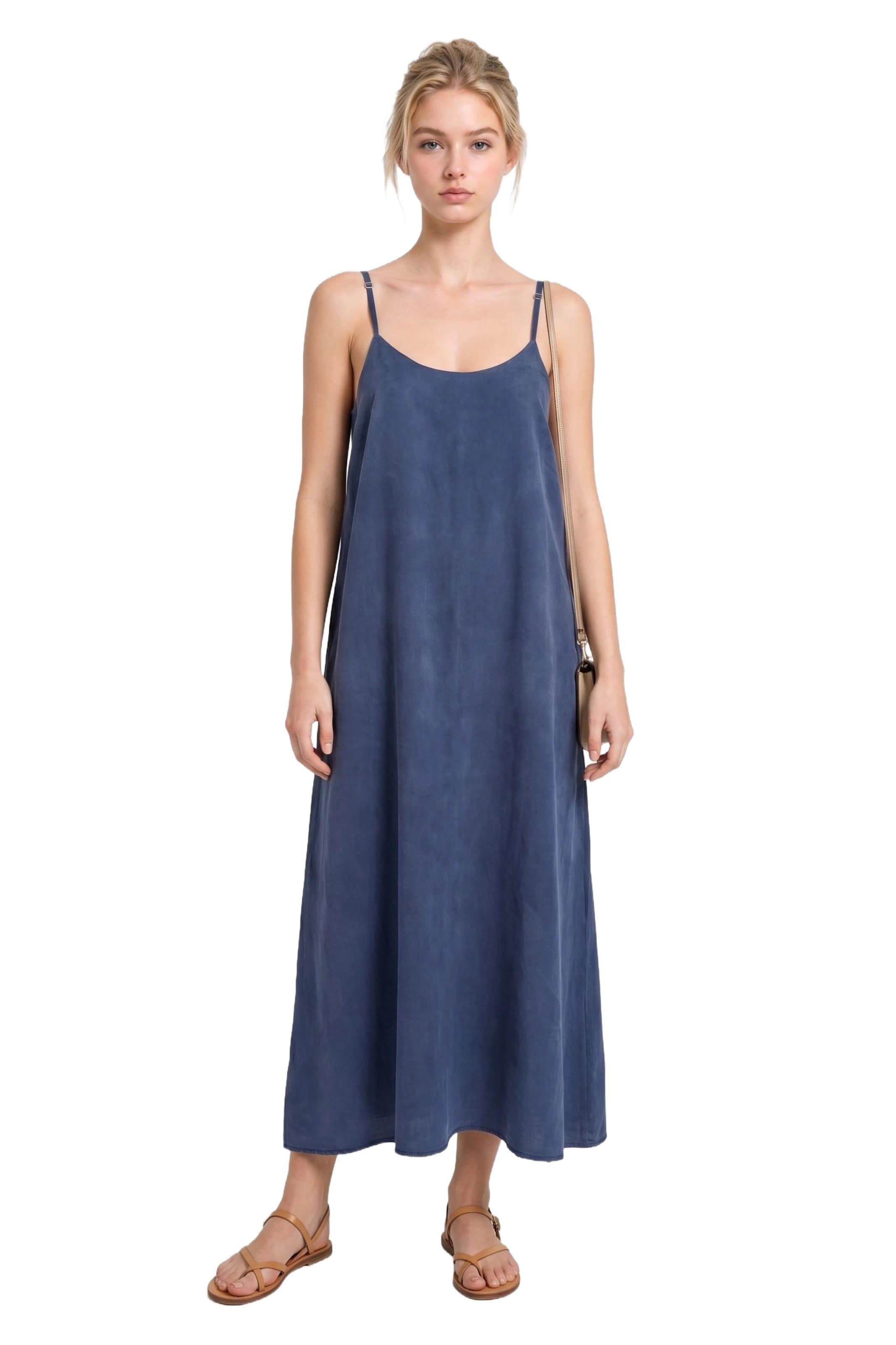 No Matter What Kleid in Blau: Vorderseite