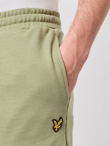 Lyle & Scott Normalny krój Spodnie w kolorze zielony