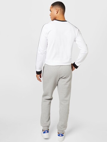 ADIDAS ORIGINALS Tapered Pants 'Trefoil Essentials' in Grey