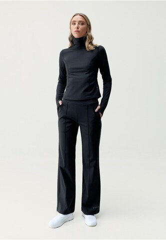 Born Living Yoga Shirt 'Leya' in Schwarz