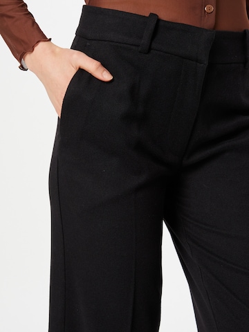 Regular Pantalon à plis WEEKDAY en noir