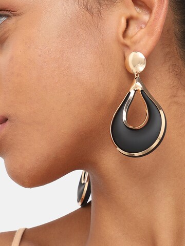 SOHI Earrings 'Sigrid' in Gold: front