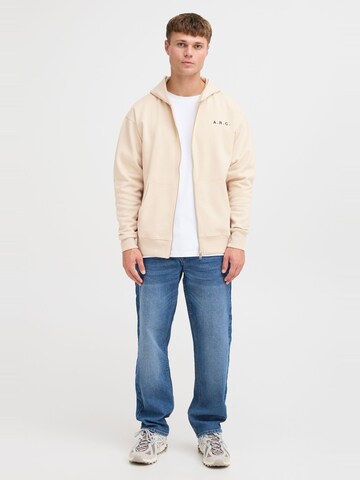 Veste de survêtement 'SDHenne' !Solid en beige