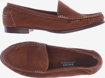 Bally Flats & Loafers in 39 in Brown: front