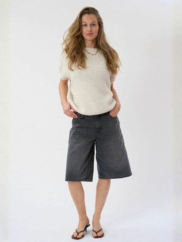 TEESHOPPEN Pulóver ' Chloe ' - fehér