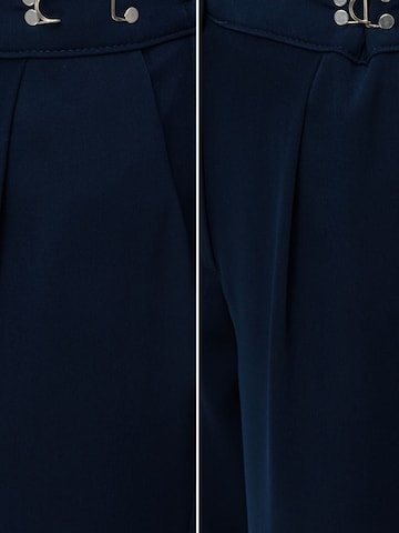 Wide leg Pantaloni con pieghe di MixRay in blu