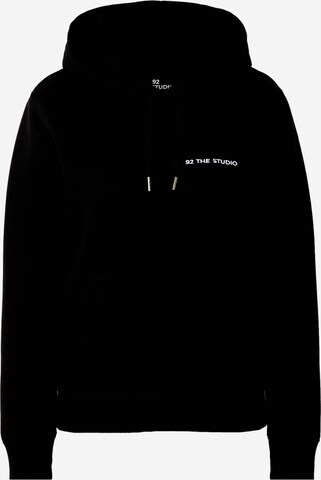 92 The Studio Sweatshirt in Schwarz: predná strana