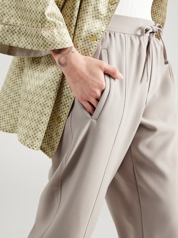 Regular Pantalon à plis 'Munich' ESPRIT en gris