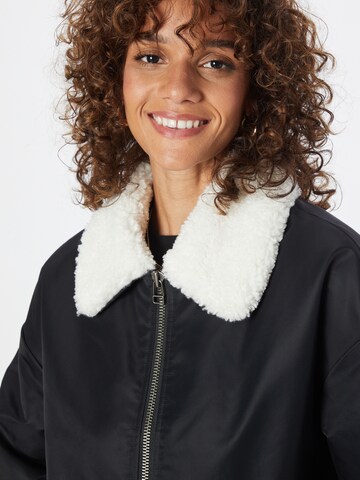 LEVI'S ® - Chaqueta de entretiempo 'Elise' en negro