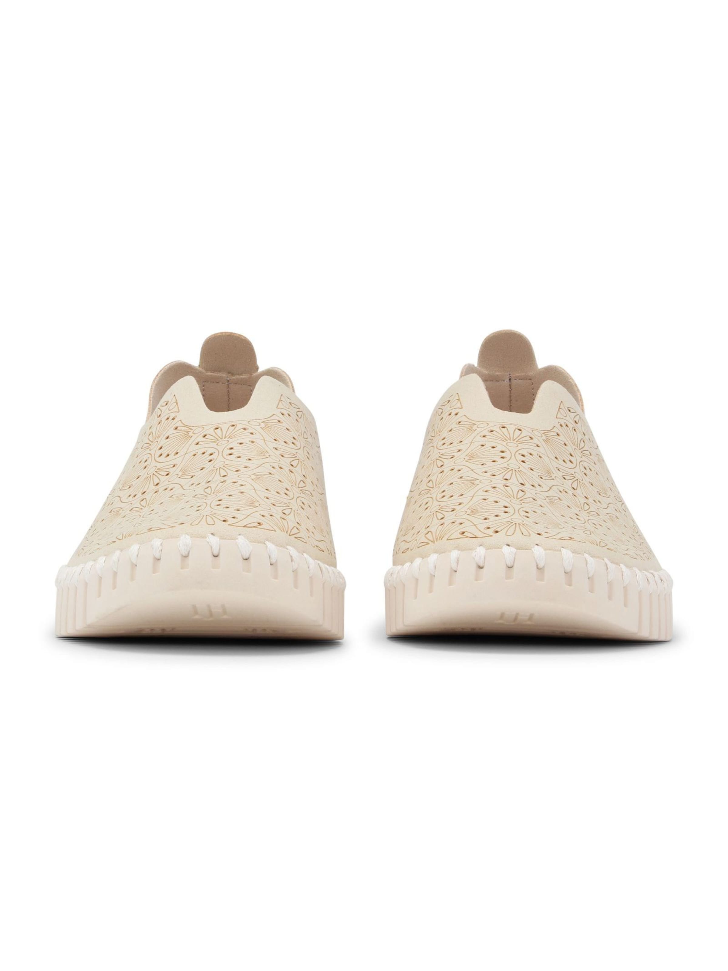 ILSE JACOBSEN Slip-on 'Tulip3485' in Wit