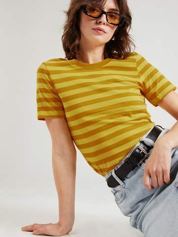 Danefae Shirt 'My' in Yellow