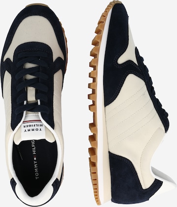 TOMMY HILFIGER Sneakers laag in Beige