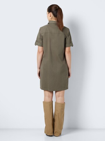 Noisy may - Vestido camisero 'NEW SIGNE' en verde