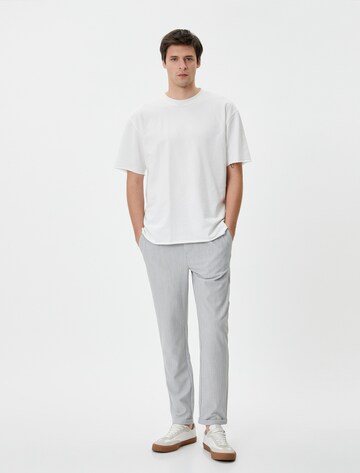 Koton Slim fit Trousers in Grey
