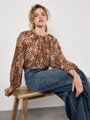 Chemisier Apricot en marron