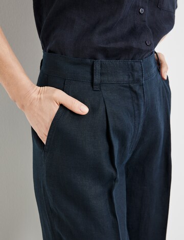 GERRY WEBER Široke hlačnice Hlače na rob | modra barva