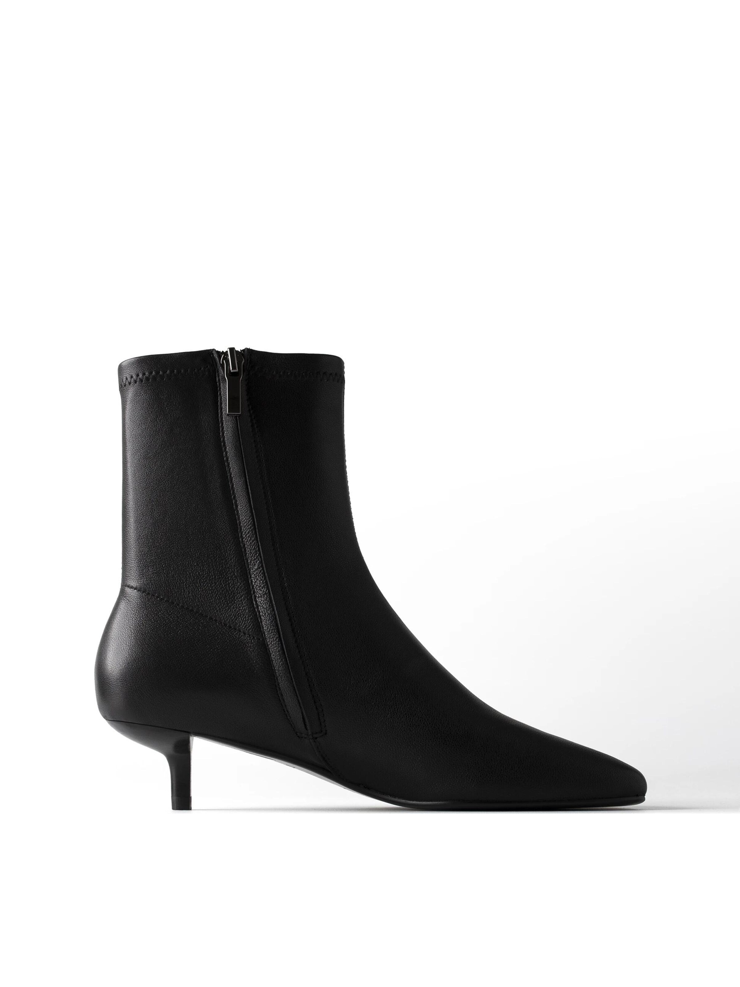 L37 HANDMADE SHOES Kotníkové boty 'YET UNKNOWN' – černá