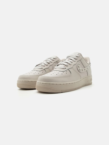 bēšs Nike Sportswear Zemie brīvā laika apavi 'AIR FORCE 1 '07'