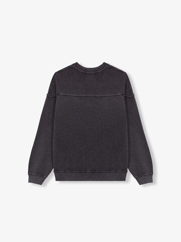 Scalpers Sweatshirt ' Yoke ' in Grau