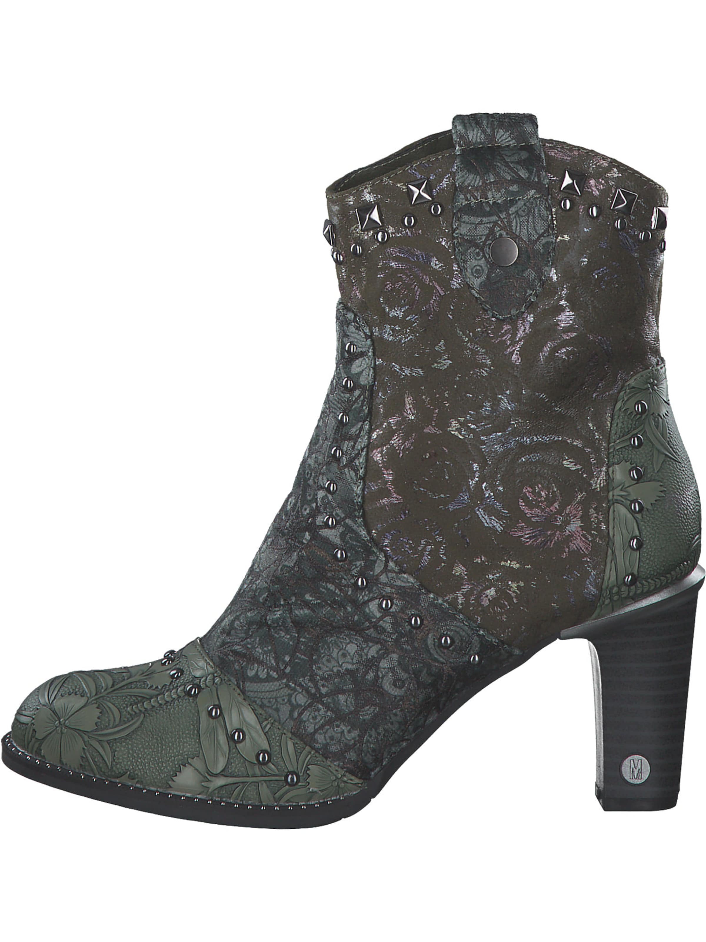 MUSTANG Ankle Boots in Black