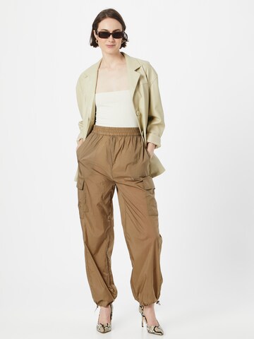 Loosefit Pantalon cargo 'Amaya' modström en beige