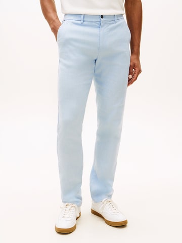 Coupe slim Pantalon chino TOMMY HILFIGER en bleu : devant