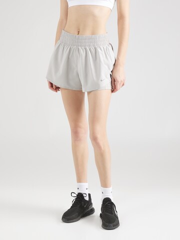 NIKE Regular Sportshorts 'ONE' in Grau: predná strana