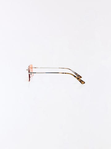 Bershka Sonnenbrille in Gold
