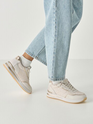 Tamaris Platform trainers in Beige: front