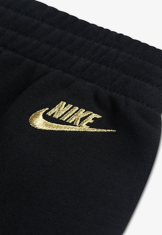 Tuta da jogging 'FROST FUTURA' di Nike Sportswear in nero: frontale