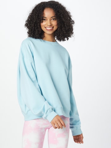 WEEKDAYSweater majica 'Essence Standard' - plava boja: prednji dio