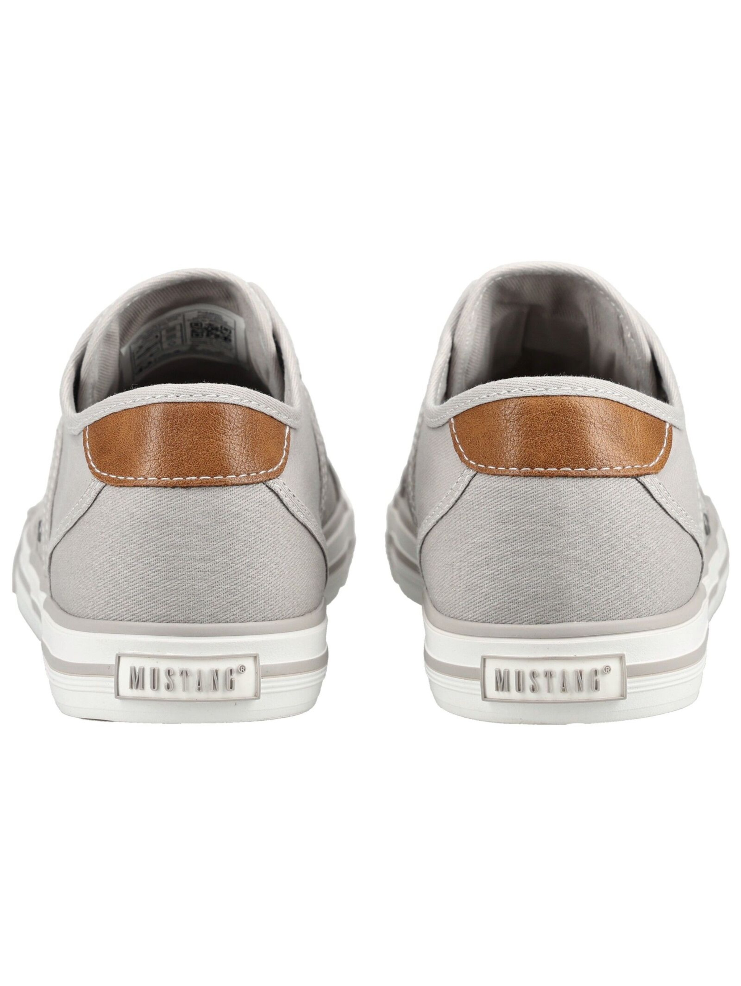 MUSTANG Slip On in Grau