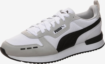 Baskets basses PUMA en gris : devant