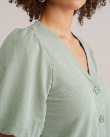 Bluză de la WE Fashion pe verde