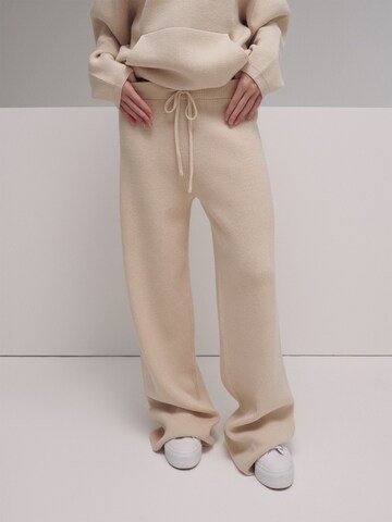 Loosefit Pantaloni 'Giselle' di LENI KLUM x ABOUT YOU in bianco: frontale