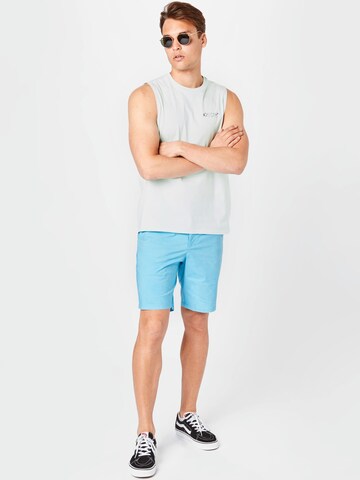 OAKLEY Regular Shorts 'IN THE MOMENT' in Blau