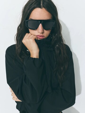 Lunettes de soleil Pull&Bear en noir