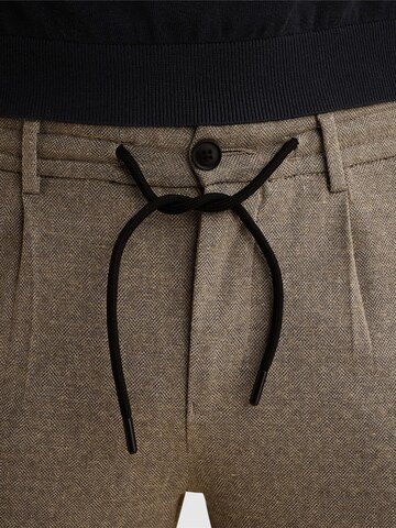 VANGUARD Slimfit Chino 'V11 relaxed fit chino' in Wit
