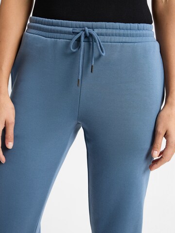Regular Pantalon MSCH COPENHAGEN en bleu