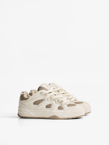 Bershka Sneaker 'BAMBA' in Beige