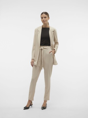 Regular Pantalon VERO MODA en gris