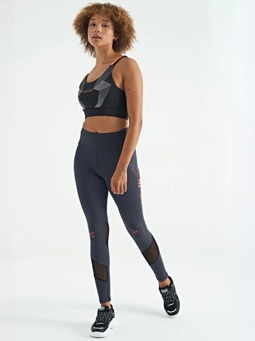 Tommy Life Sports Top in Black